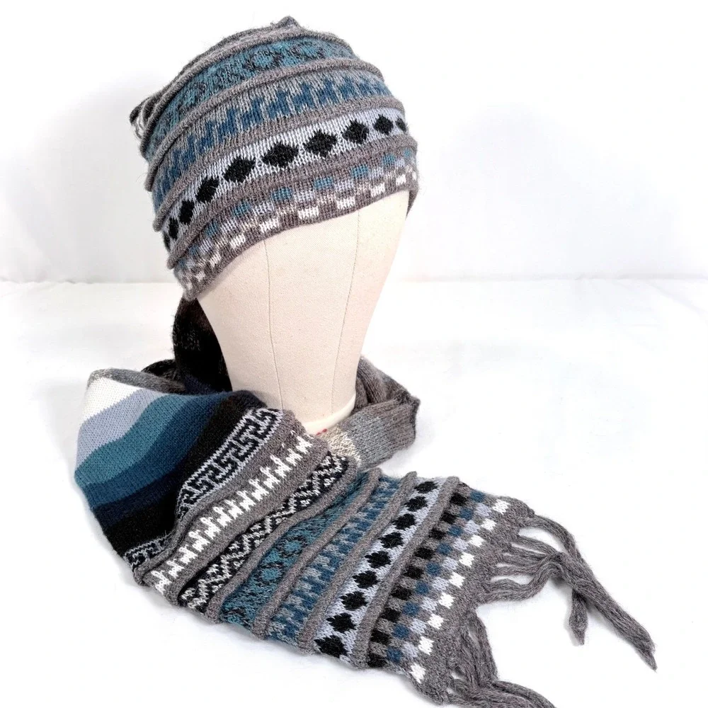 Hand‎ Knit Alpaca Wool Blend Fair Isle Beanie and Scarf in One Blue Grey